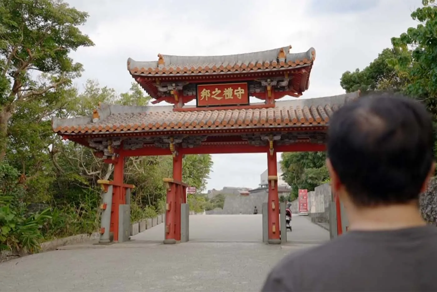 スタジオde-jin 石獅子作家 若山大地｜守礼門