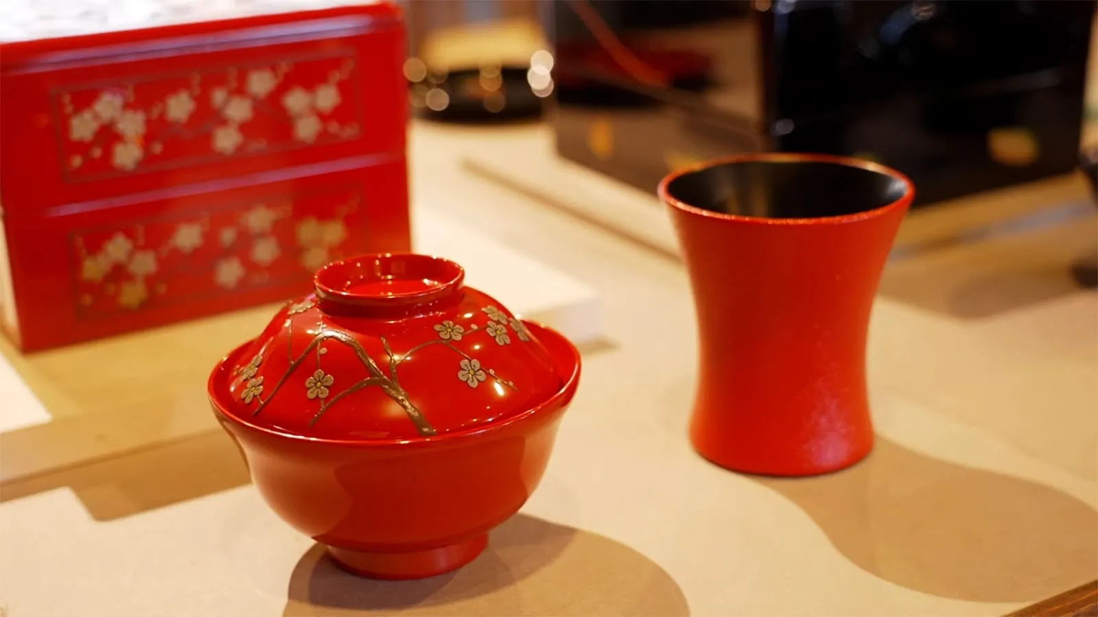 首里にある真心 ─ 角萬漆器